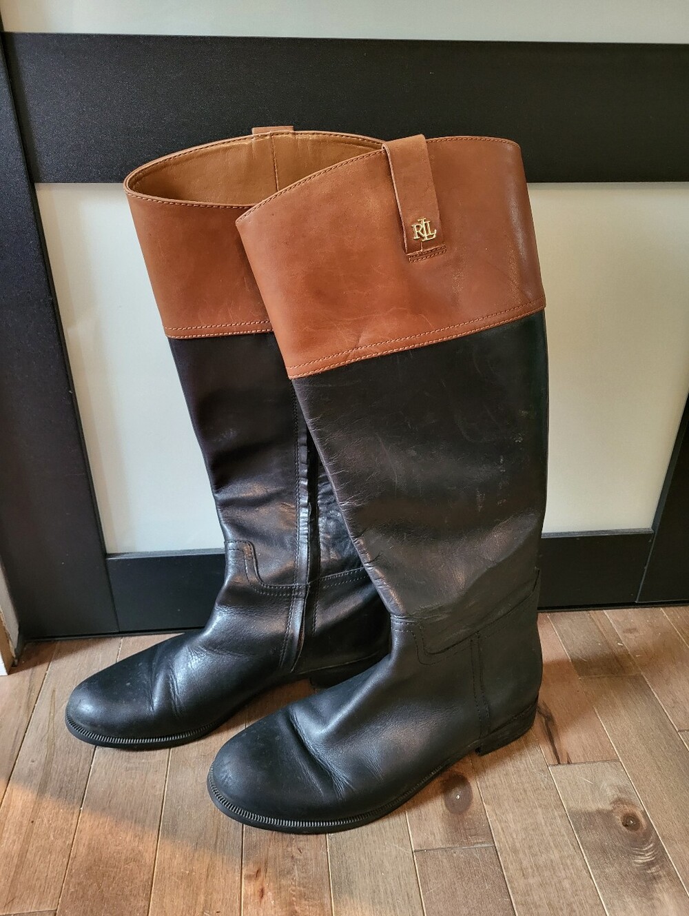Ralph Lauren Two-Tone Black and Brown Leather Boot .
